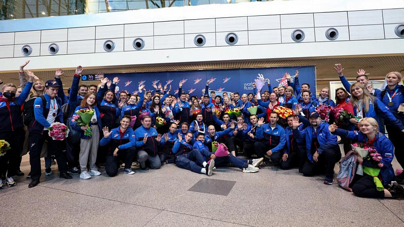 APPLAUSE AND STRONG HUGS: THE WORLDSKILLS RUSSIA NATIONAL TEAM WAS SOLEMNLY WELCOMED IN MOSCOW AFTER WINNING THE EUROSKILLS GRAZ 2021